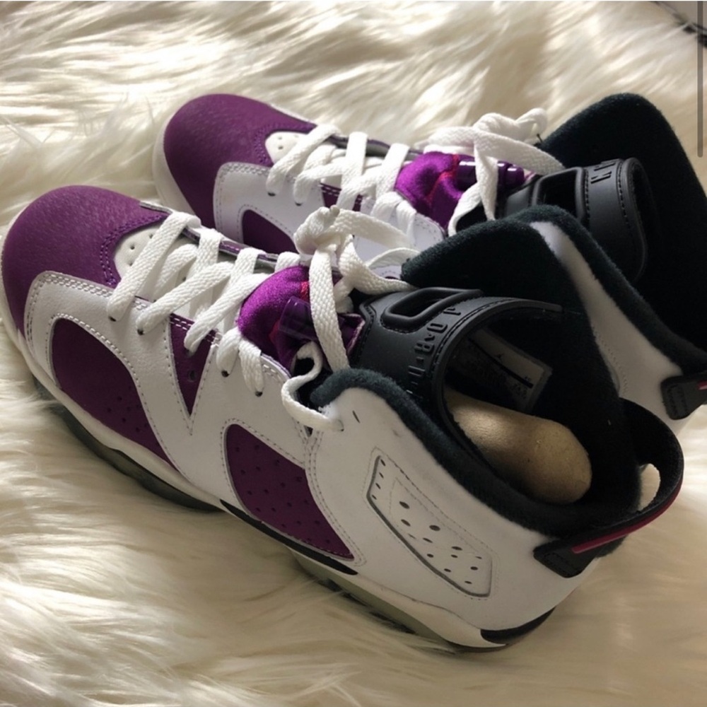 - AIR JORDAN 6 RETRO GP 'VIVID PINK'